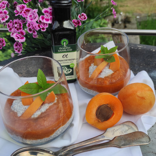Chia-Pudding mit Aprikosen-Ingwer-Püree